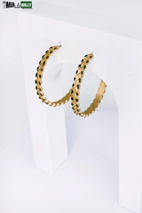 Coated Leaf Accent Metallic Chevron Hoop Earrings